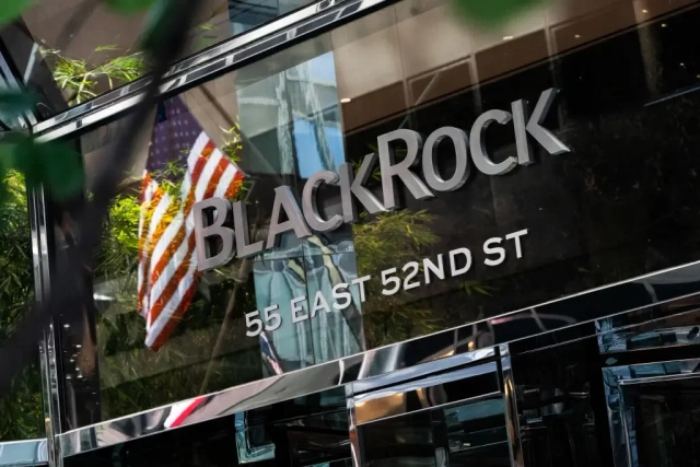 BlackRock's Fink: AI Could Explode Wealth Inequality If Markets Stay Out of Reach