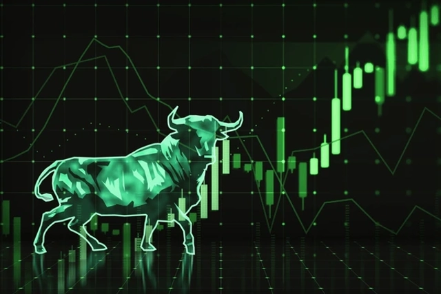 Stellar's Bullish Bias Persists: Can On-Chain Signals Spark a Breakout?