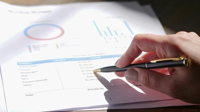 ETFs vs Mutual Funds: Navigating Key Choices in Personal Finances