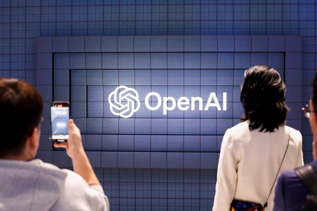 OpenAI Partnership Fears: Microsoft Execs Worried About Amazon Rivalry in Early Days