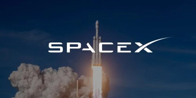 SpaceX Starship V3 Launch Halted Seconds Before Liftoff by Tower Glitch