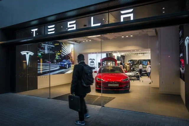 Tesla Tokenized on Coinlocally: 10 New Stock Pairs Launch with Zero Fees